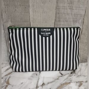 🌷 Kate Spade Black and White Striped Cosmetic Case🌷Brand New